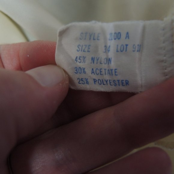 4/$25 Vintage 70s? Full Slip Cream Color Adjustable Straps Size XS/S Wonder Maid - Picture 6 of 8